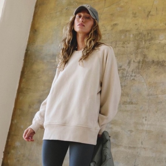 Free People Tops - FREE PEOPLE Movement A Cut Above Heavyweight Crewneck Sweatshirt With Pockets